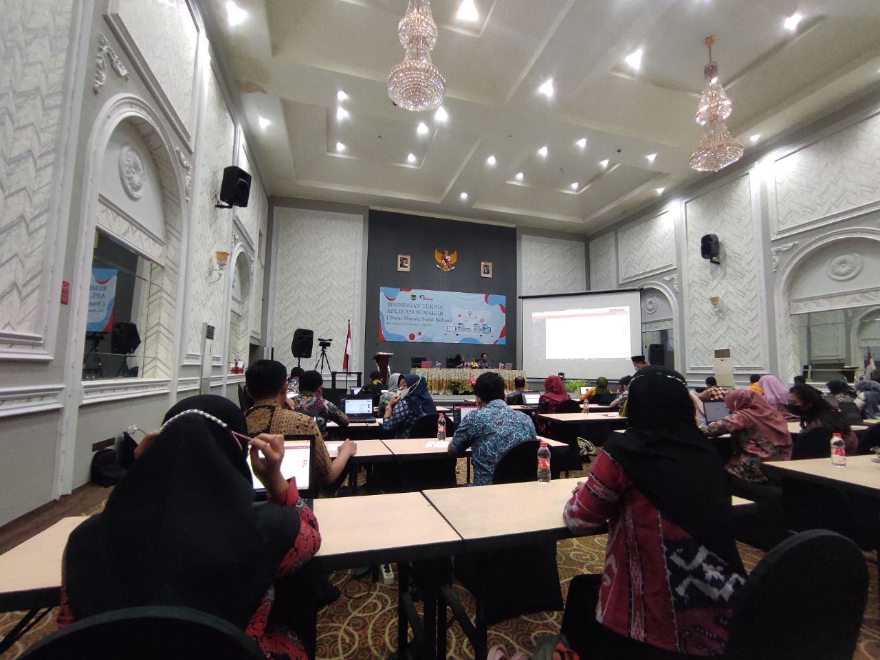 Bimbingan Teknis Aplikasi Sistem Informasi Surat Masuk Keluar (SUMAKER)