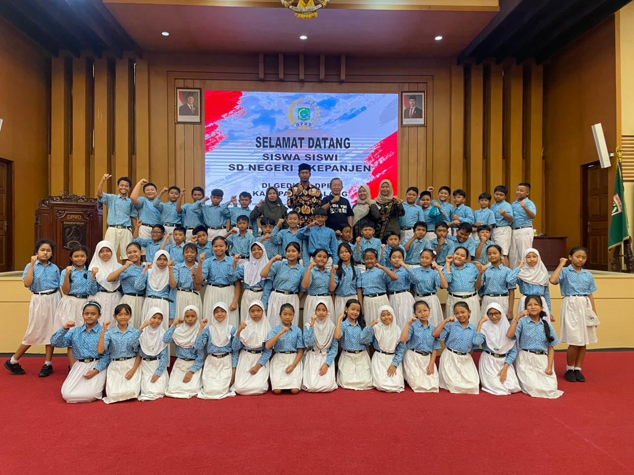 DPRD KABUPATEN MALANG SAMBUT KUNJUNGAN EDUKATIF  SD NEGERI 2 KEPANJEN
