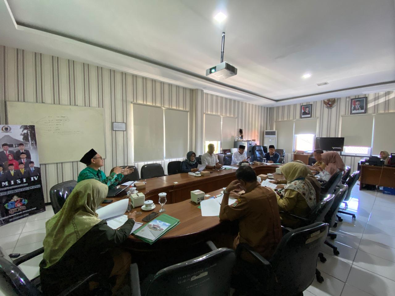 KAJIAN PANITIA KHUSUS RANCANGAN PERATURAN DAERAH DENGAN MATERI PEMBANGUNAN DAN PEMBERDAYAAN PEMUDA KABUPATEN MALANG